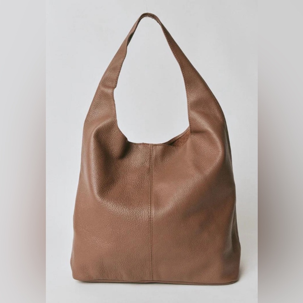 Vestirsi Scarlett- Large Soft Pebbled Leather Hobo Bag in Chestnut